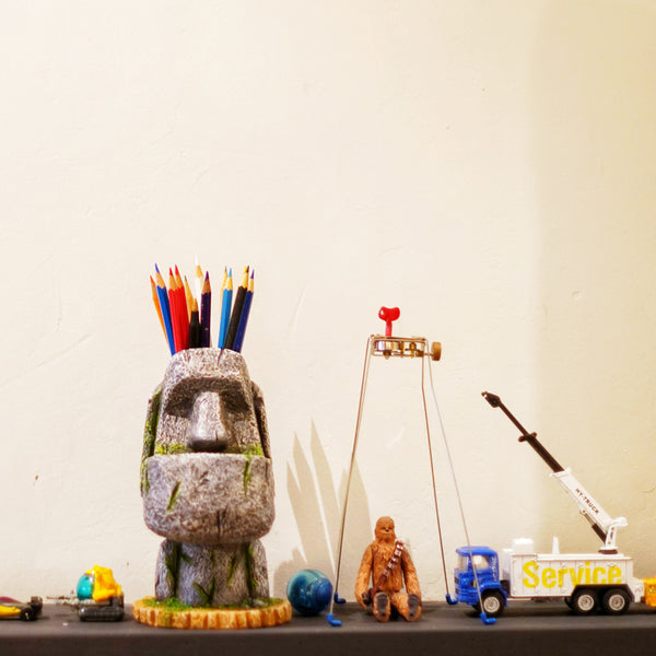Easter Island statues Penholder